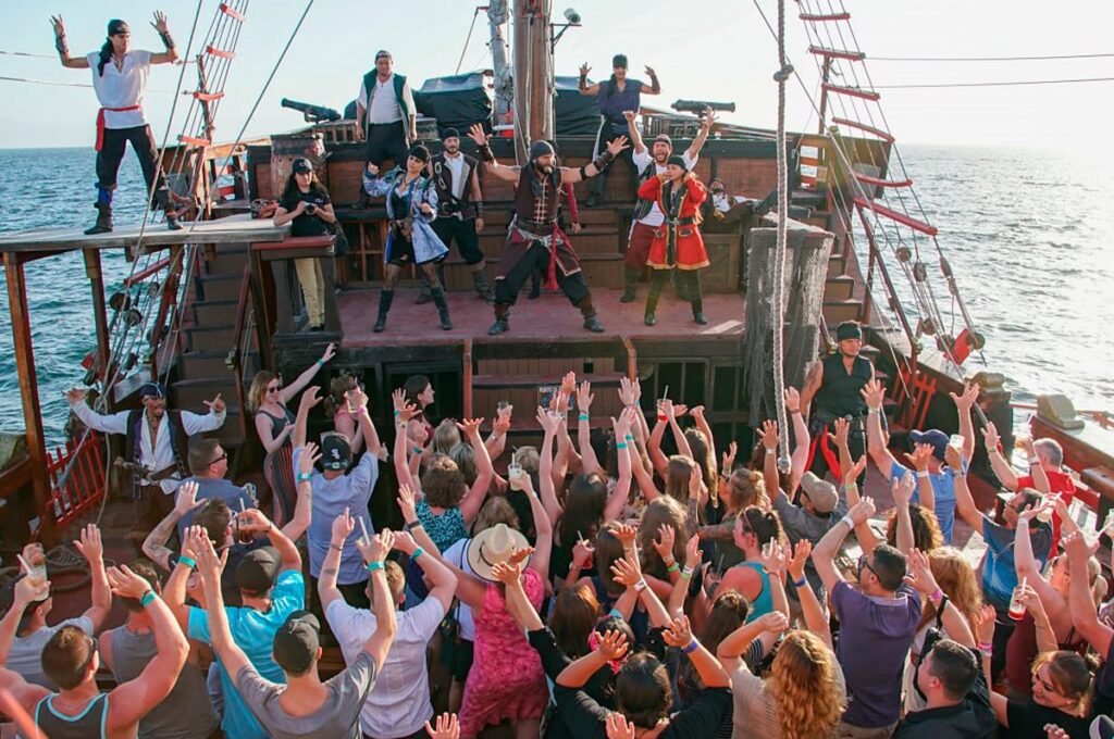un-galeon-pirata-por-ciento-mexicano-1-1